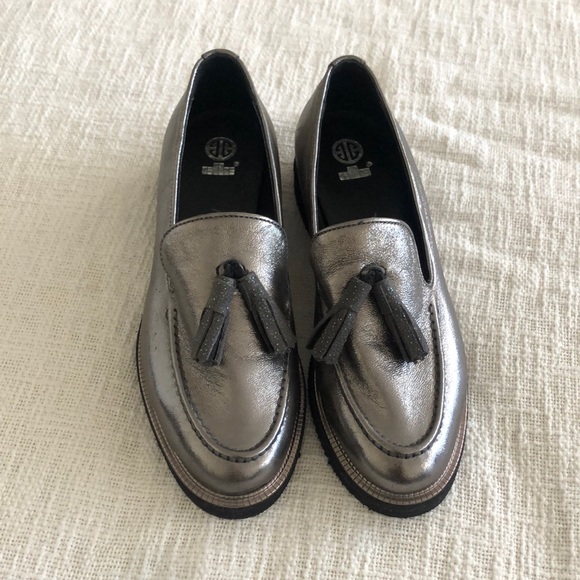 Elle Shoes - Silver Oxfords